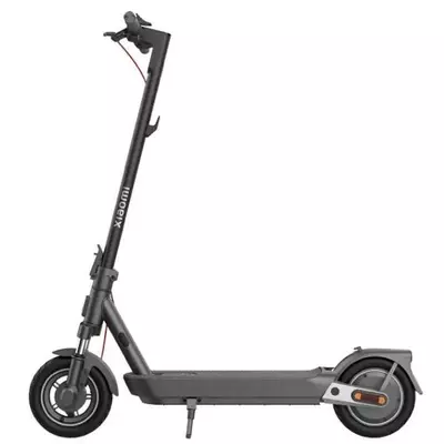 Xiaomi skuter 5 Pro 60km domet, 10" tubeless gume 400W motor Xiaomi skuter 5 Pro 60km domet, 10" tubeless gume 400W motor