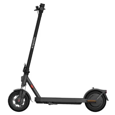 Xiaomi skuter Elite 45km domet, 10" tubeless gume 400W motor Xiaomi skuter Elite 45km domet, 10" tubeless gume 400W motor